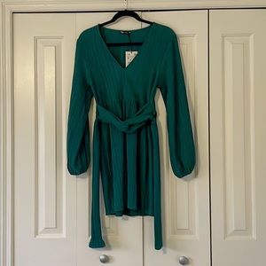 PLEATED KNOTTED DRESS